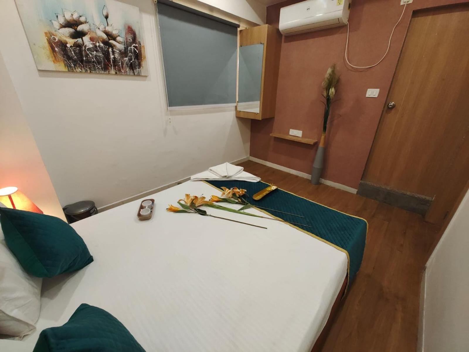Hotel Prasang سورات المظهر الخارجي الصورة